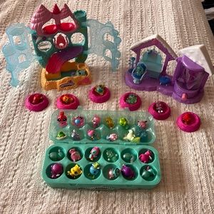 32 Hatchimals with Sea Castle & Salon Set